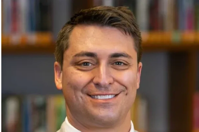 Portrait of Andy Tuholski